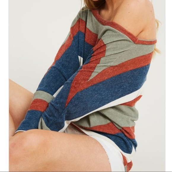 BF DEAL!! Striped Top - Picture 3 of 7